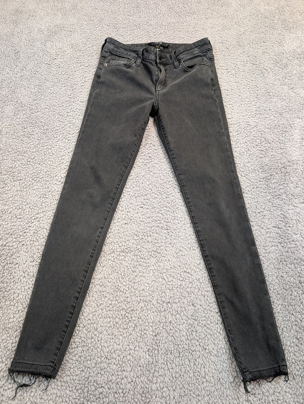 Joe's Jeans Women's Size 26 Black Skinny Mid Rise Raw Hem (1103)